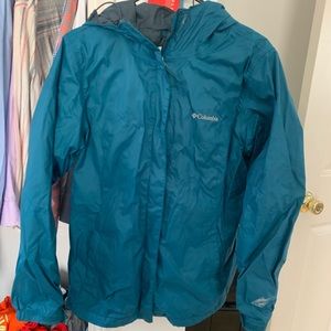 Columbia women’s large raincoat